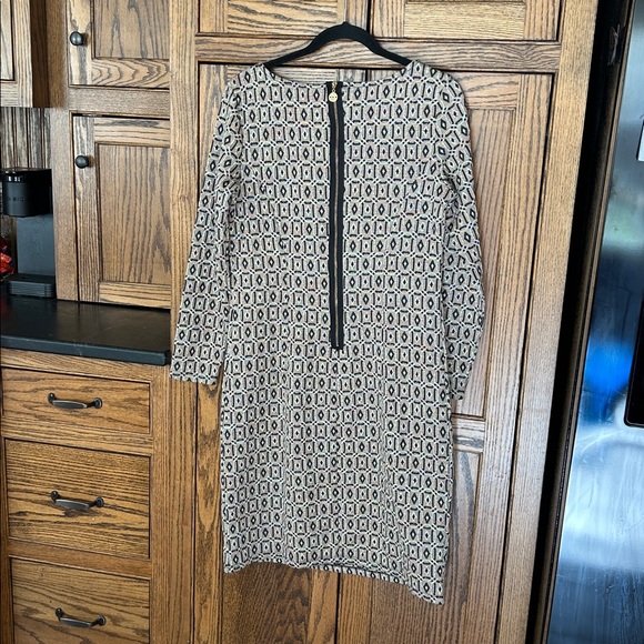 ISLE by Melis Kozan‎ Geometric Pattern Knit Sweater Dress Tan Women’s Size Large - Picture 4 of 4